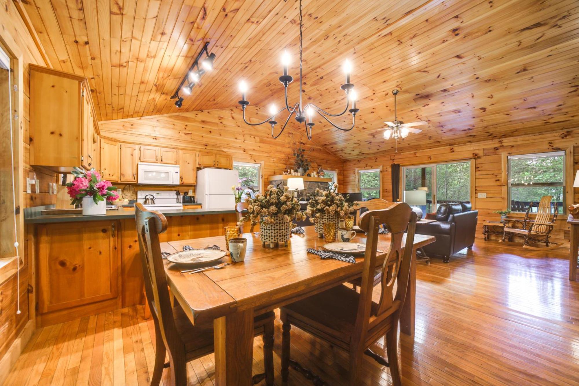 Peaceful Smoky Mountain Cabin With Deck And Fire Pit! Вейнсвілл Екстер'єр фото